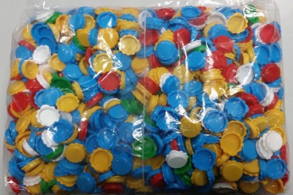 BOUCHONS EN PLASTIQUE MULTICOLORE SANS ANNEAU CF 1000 PCS